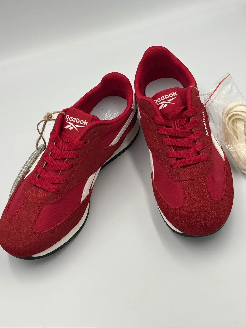 Reebok Women’s Red Suede Nylon Retro Sneakers OrthoLite Size 7 New